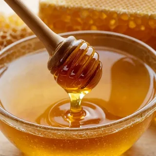 Pure raw honey ingredient rich in antioxidants that enhances detox, taste, & daily health nutrition.
