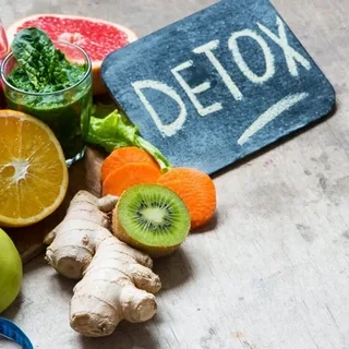 ACV cleanses toxins, balances internal pH, supports overall wellness for natural daily detoxification